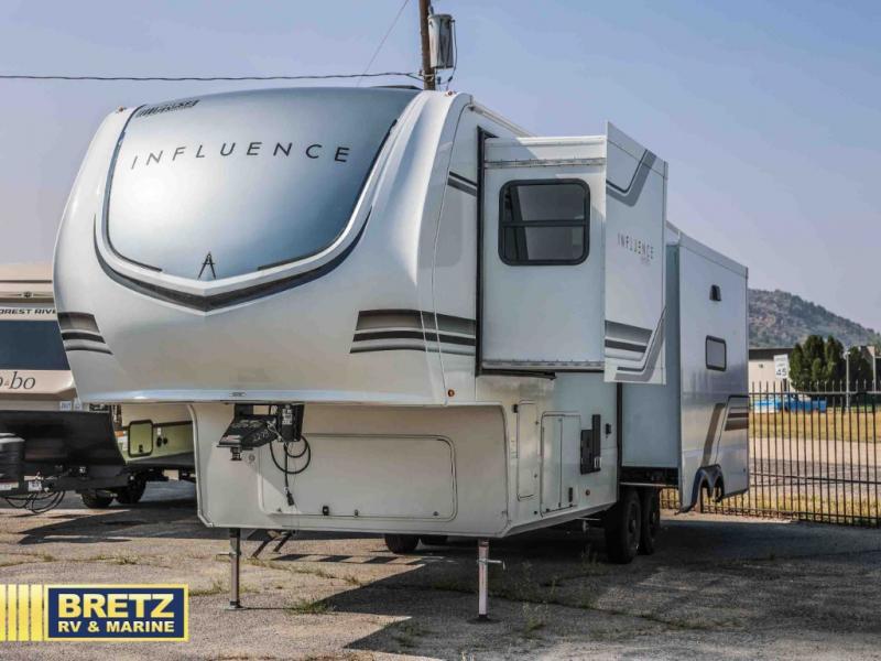 2026 Grand Design Recreational Solitude Wide body photo 4