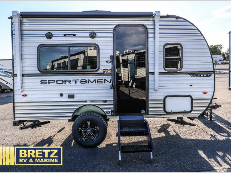 RV listing image