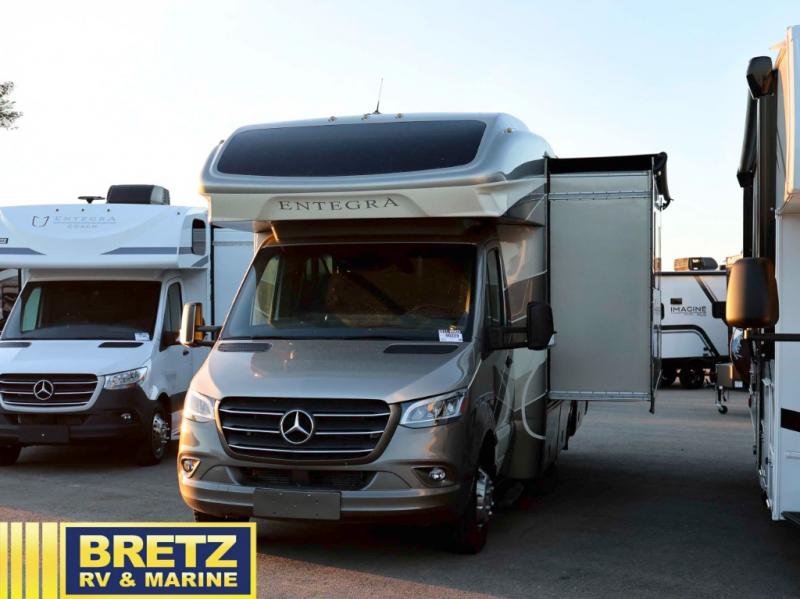 2021 Mercedes Benz Sprinter 3500 photo 3