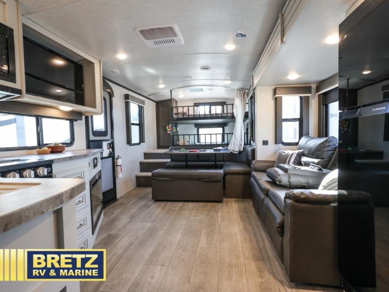 RV listing image