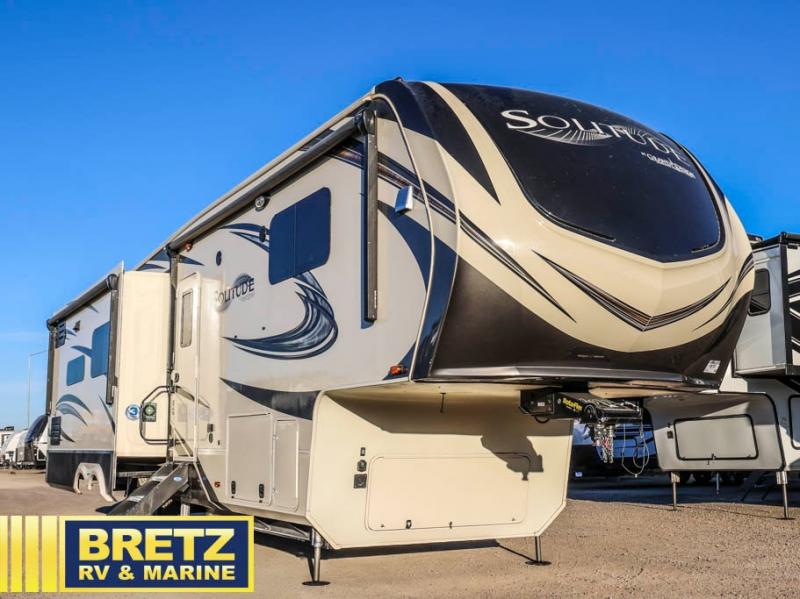 RV listing image