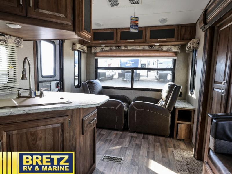 RV listing image