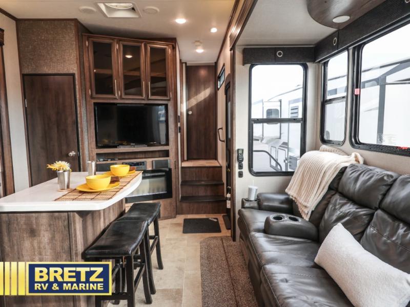 RV listing image