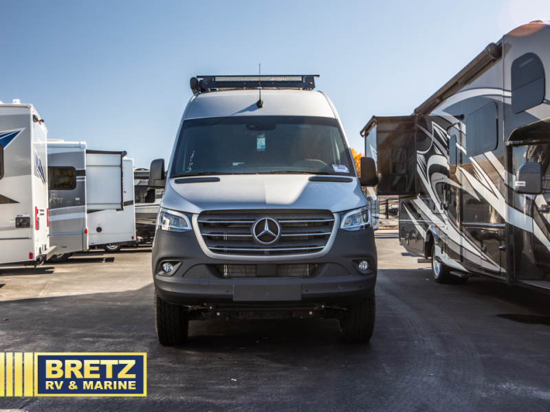 2023 Mercedes Benz Sprinter 2500 photo 2