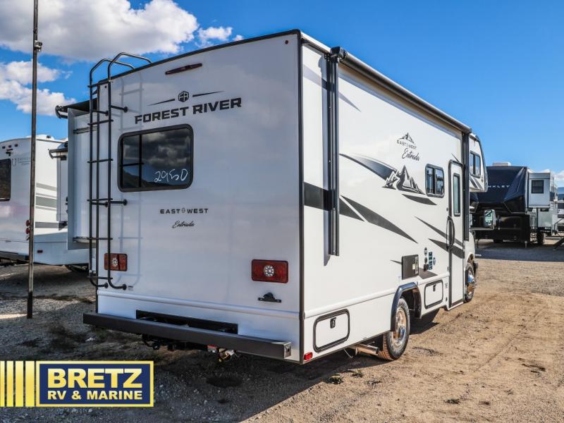 2025 Chevrolet Express 3500 Cutaway photo 4