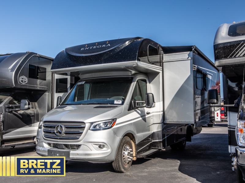 2024 Mercedes Benz Sprinter 3500 photo 3