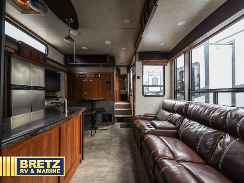 RV listing image