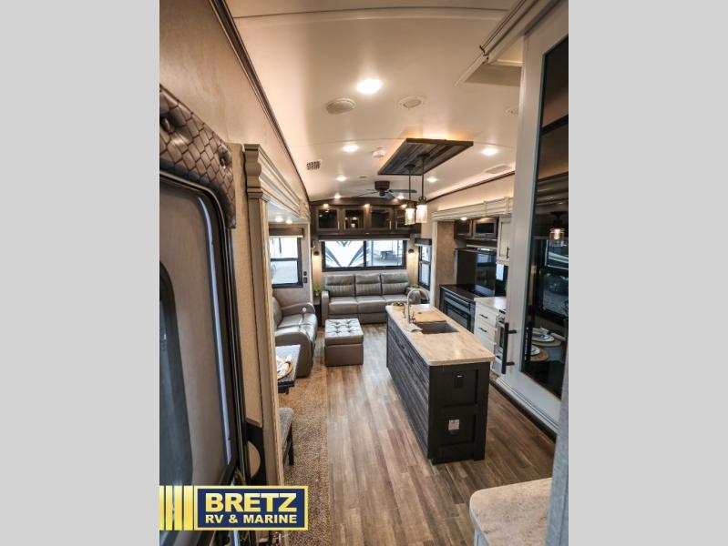 RV listing image