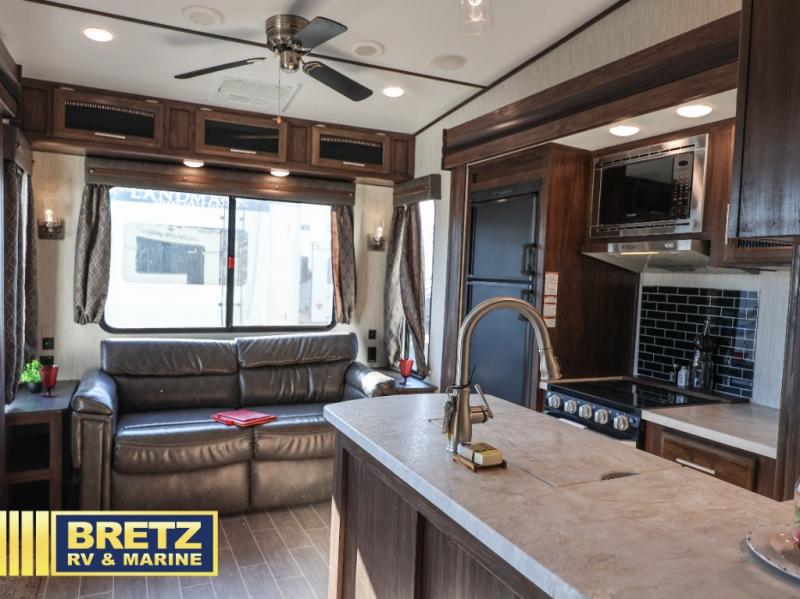 RV listing image
