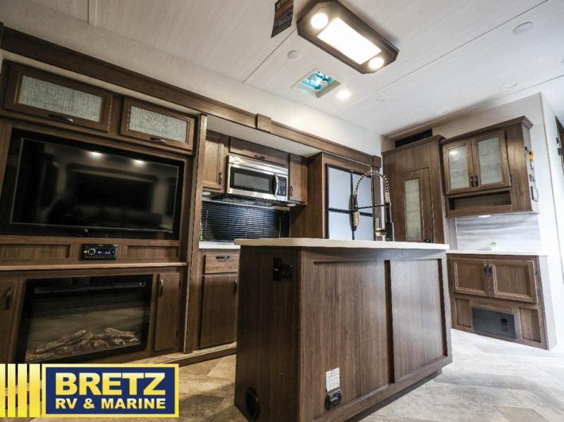 RV listing image