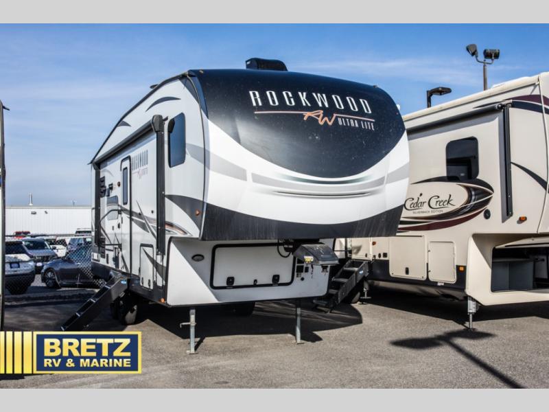 RV listing image