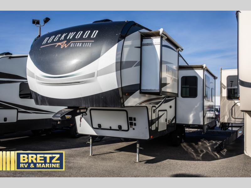 RV listing image