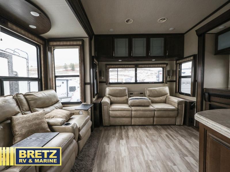 RV listing image