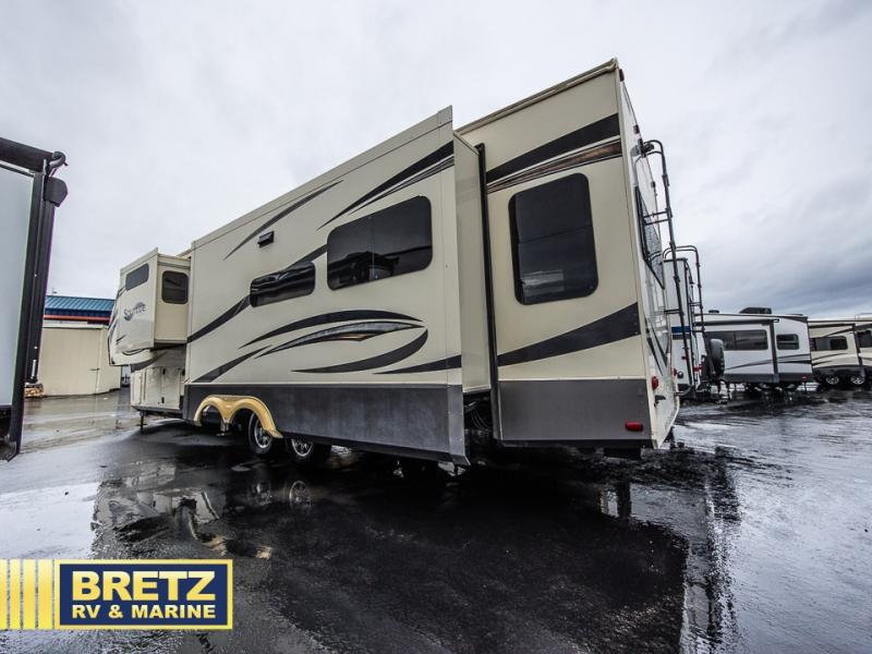 RV listing image