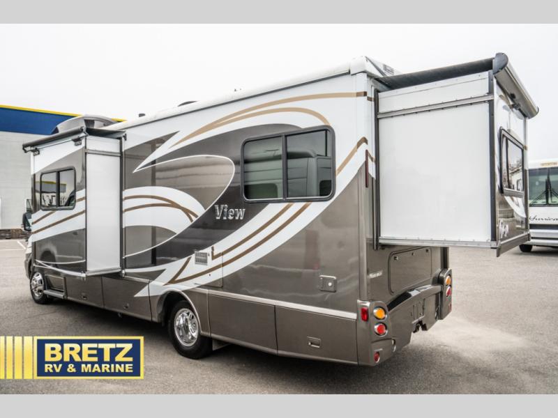RV listing image