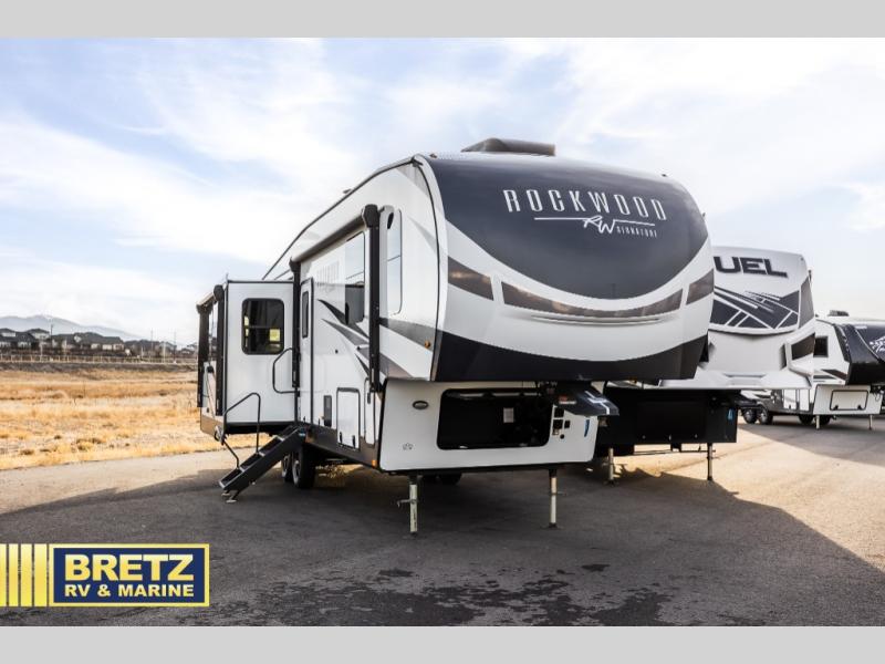 RV listing image