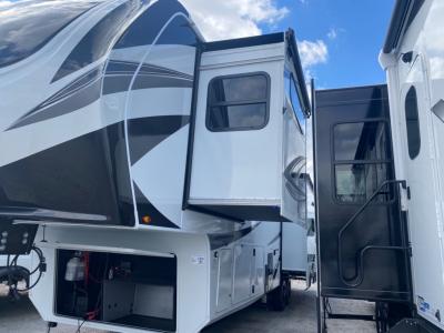 New 2024 Grand Design Solitude 370DV