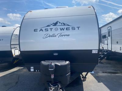 New 2023 EAST TO WEST Della Terra 292MK