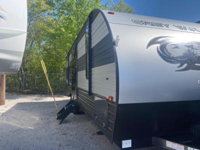 Used 2022 Forest River RV Cherokee Grey Wolf 26DJSE