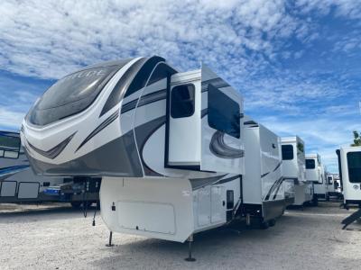 New 2023 Grand Design Solitude 380FL R