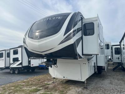 New 2025 Grand Design Solitude 380FL