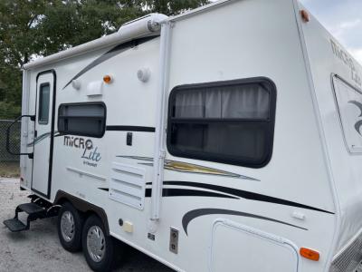 Used 2014 Forest River RV Flagstaff Micro Lite 18FBRS