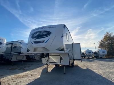 New 2022 Forest River RV Cherokee Arctic Wolf 261RK