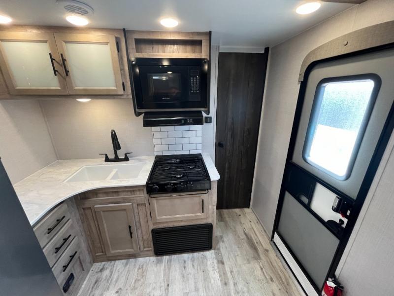 Used 2023 Gulf Stream RV Kingsport Ultra Lite 275FBG Travel Trailer at ...