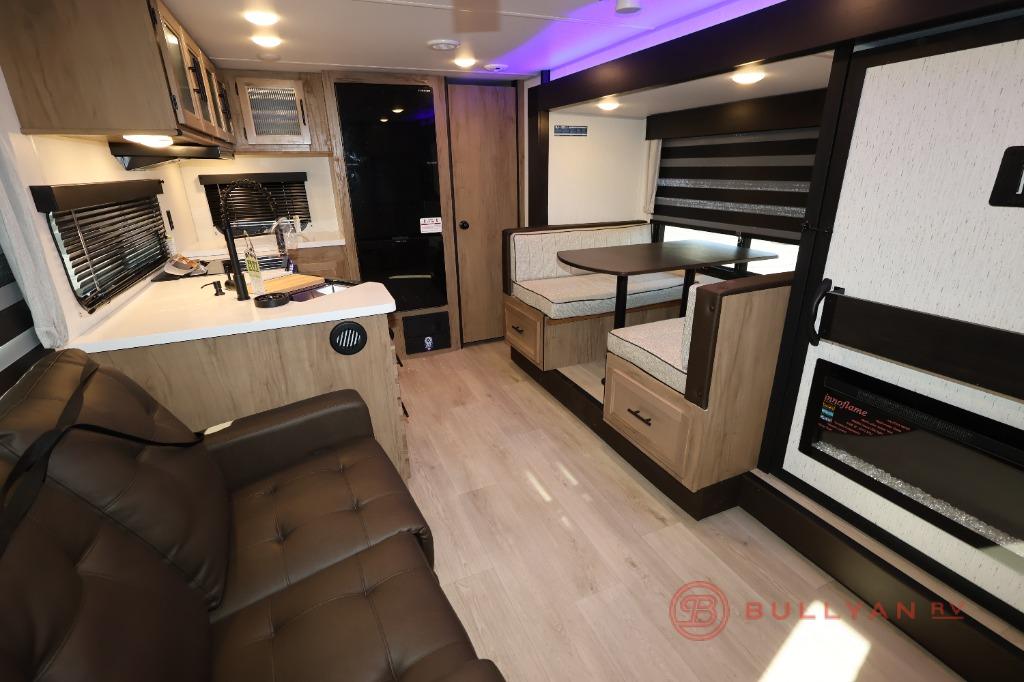 New 2025 Forest River RV Cherokee Grey Wolf Black Label 26SSBL Travel