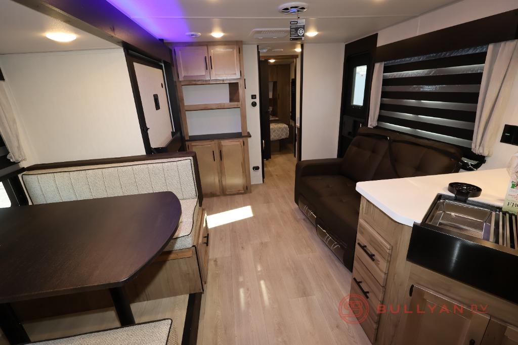 New 2025 Forest River RV Cherokee Grey Wolf Black Label 26SSBL Travel