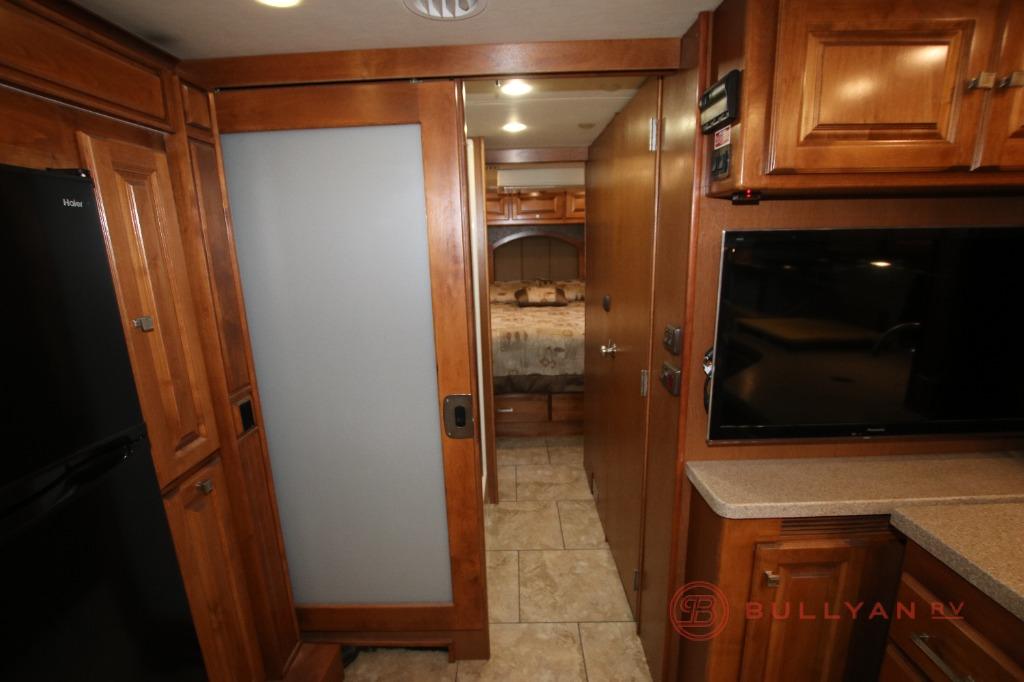 Used 2014 Tiffin Motorhomes Allegro Breeze 32 BR Motor Home Class A
