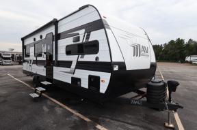 New 2025 Grand Design Momentum MAV 24MAV Photo