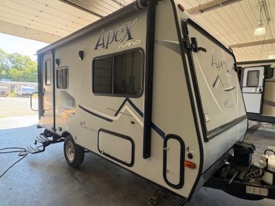 2019 APEX 15X