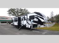 Used 2022 Dutchmen RV Voltage 3635 image