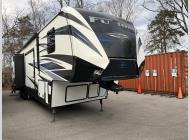 Used 2018 Keystone RV Fuzion 424 image