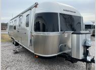 Used 2018 Airstream Classic 33fb image