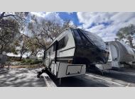 New 2025 EAST TO WEST Blackthorn 27BHOK image