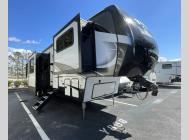 Used 2022 Dutchmen RV Yukon 421FL image
