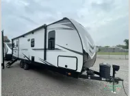 Used 2022 Cruiser Embrace 250 image