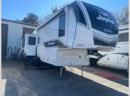 New 2025 Jayco Eagle 321RSTS image