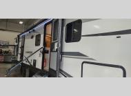 New 2025 Cruiser Embrace EL32BH image