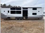 New 2025 Alliance RV Benchmark 44LFT image