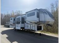 Used 2022 Alliance RV Paradigm 385FL image