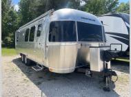 Used 2020 Airstream RV Flying Cloud 28RB Twin image