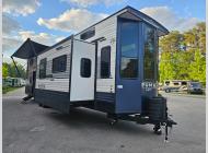 New 2025 Palomino Puma Destination 402LFT image