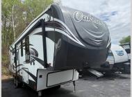 Used 2017 Heartland Oakmont 304RL image