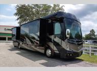 Used 2019 Fleetwood RV Discovery LX 40D image