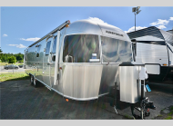 Used 2017 Airstream RV Classic M-30 image