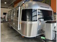 Used 2019 Airstream RV Classic 33FBQ image