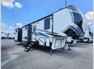 Used 2020 Keystone RV Montana High Country MONTANA 362RD image